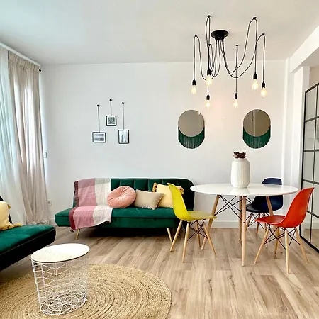 2k - De Diseno En Centro De كاسترو أورديالس